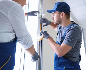 glass repair experts in Valrico, FL