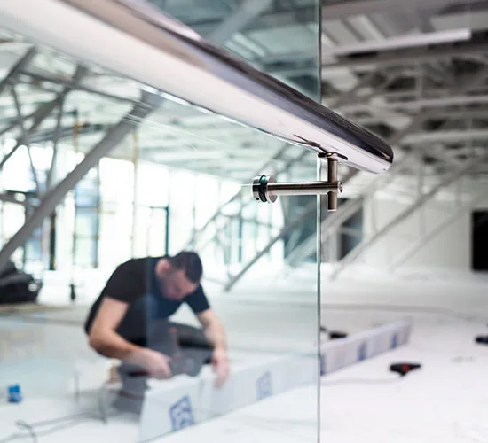 Valrico, FL highly skilled glass repair technicians
